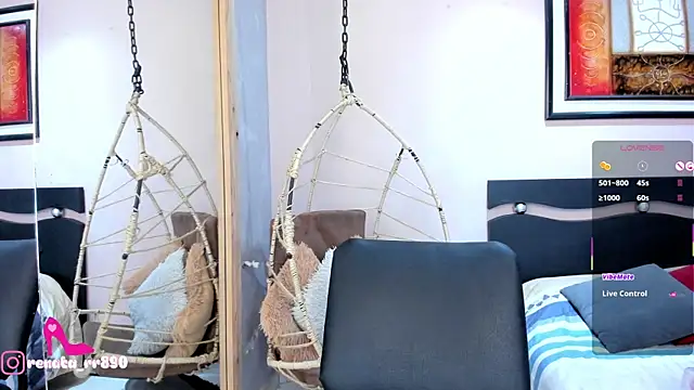 Snapshot of LenaRuiz_ chatting on May 23, 12:04 pm LenaRuiz online show from May 23, 12:04 pm