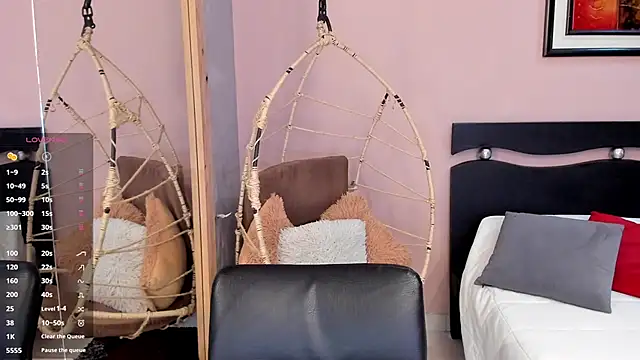 Snapshot of LenaRuiz_ chatting on October 10, 12:06 pm LenaRuiz online show from October 10, 12:06 pm