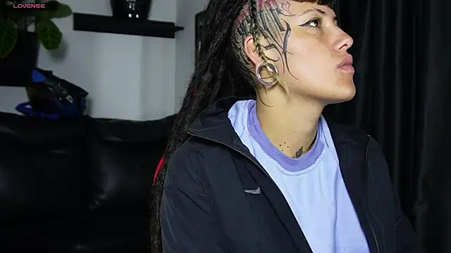  sharlotte777 online show from March 31, 2:08 pm