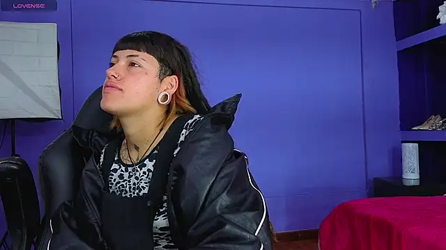  sharlotte777 online show from October 24, 1:32 pm