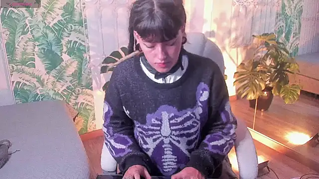  sharlotte777 online show from December 18, 1:26 pm