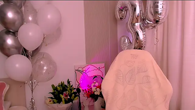 Snapshot of Ann__Cute chatting on February 25, 7:08 am Ann Cute online show from February 25, 7:08 am