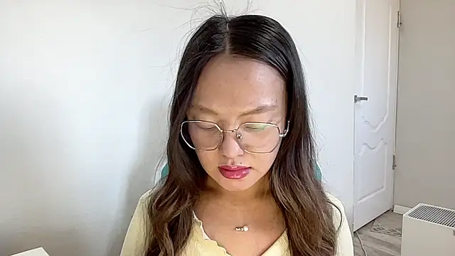 Risalynn online show from January 25, 3:19 am