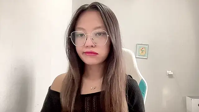 Risalynn online show from February 25, 3:09 am