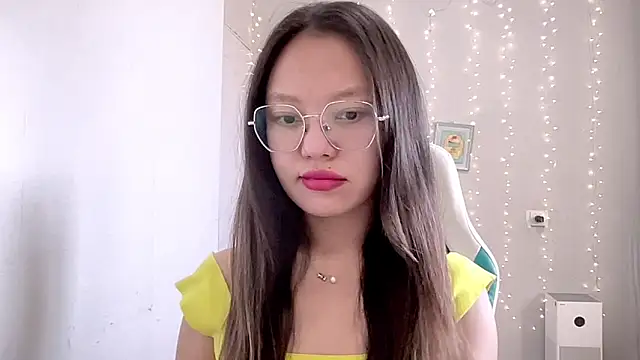 Risalynn online show from March 10, 2:28 am