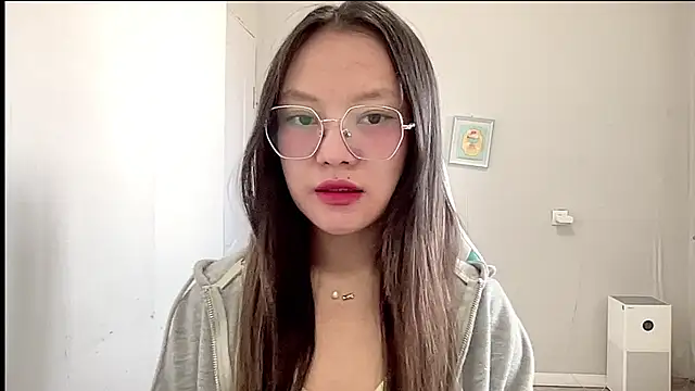 Risalynn online show from March 4, 6:37 am