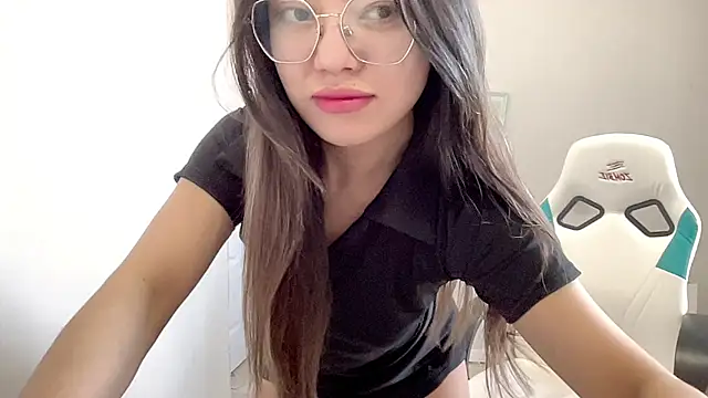 Risalynn online show from February 18, 4:48 am