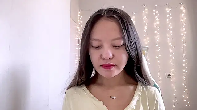 Risalynn online show from March 11, 3:36 am