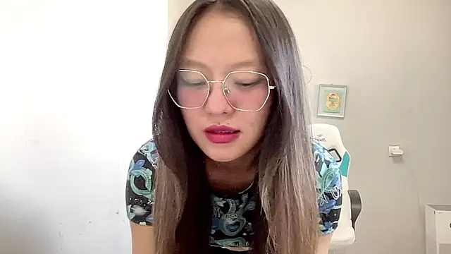 Risalynn online show from February 22, 6:17 am