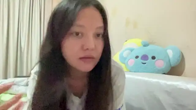 Risalynn online show from January 12, 6:04 pm