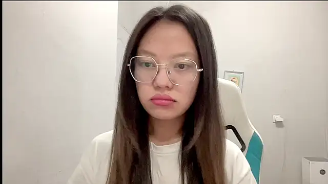 Risalynn online show from March 3, 2:11 am