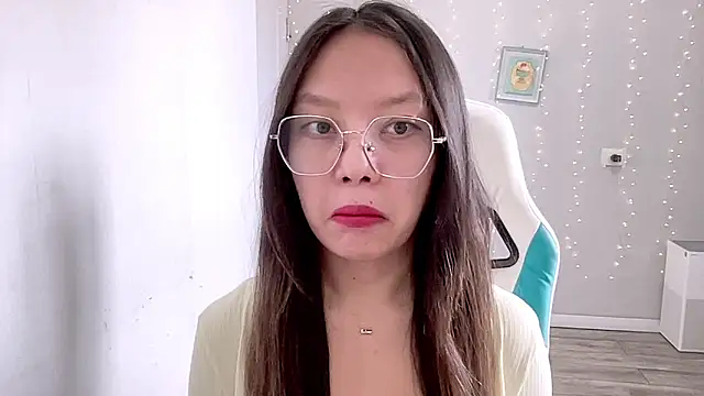 Risalynn online show from March 15, 6:36 am