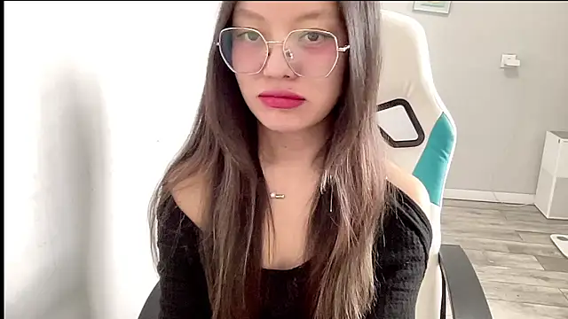 Risalynn online show from February 28, 6:10 am