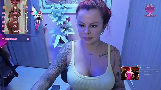Snapshot of KAROL_MILF chatting on October 13, 9:59 pm KAROL MILF online show from October 13, 9:59 pm