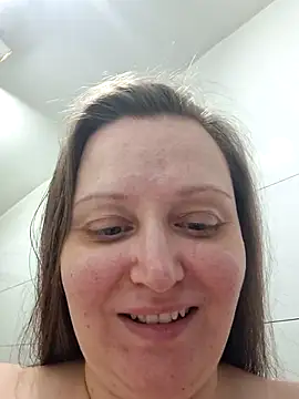 Snapshot of anna_claire chatting on June 24, 11:35 pm anna claire online show from June 24, 11:35 pm