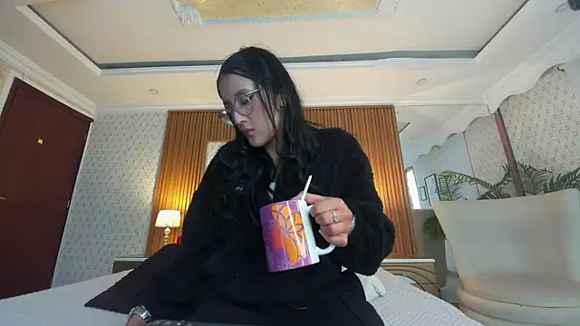 Princess Violett online show from November 11, 2:34 pm