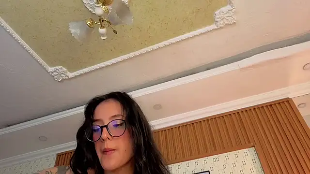 Princess Violett online show from April 15, 2:43 pm