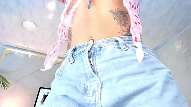 Princess Violett online show from March 6, 2:45 pm