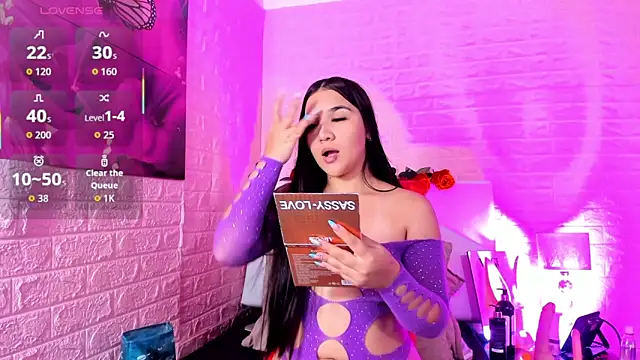 LYAA COLLINS  online show from September 30, 11:05 am