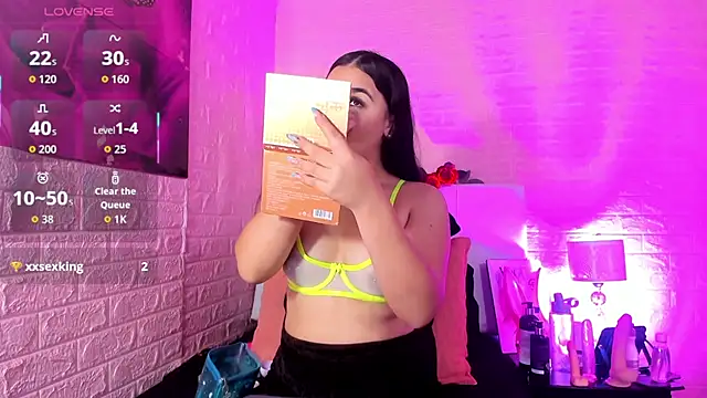 LYAA COLLINS  online show from September 20, 10:53 am