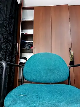 Snapshot of MAXIMUS_MASTE3 chatting on March 6, 4:08 am MAXIMUS MASTE3 online show from March 6, 4:08 am