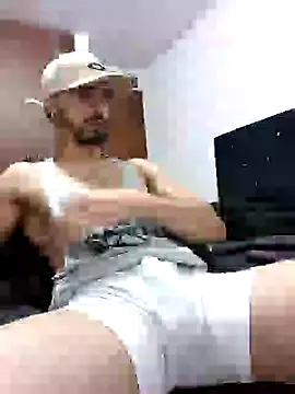 Snapshot of MAXIMUS_MASTE3 chatting on February 16, 10:55 pm MAXIMUS MASTE3 online show from February 16, 10:55 pm