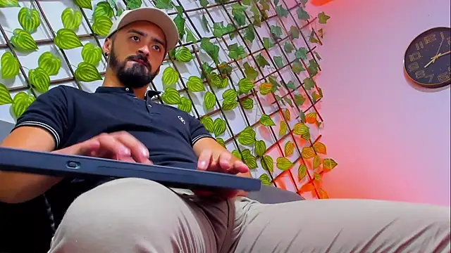 MAXIMUS MASTE3 online show from February 6, 7:54 pm