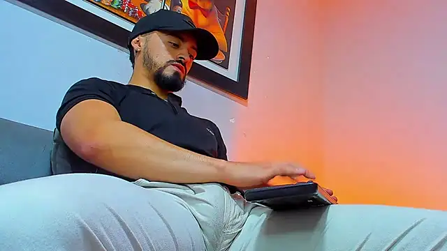 MAXIMUS MASTE3 online show from November 5, 8:45 pm