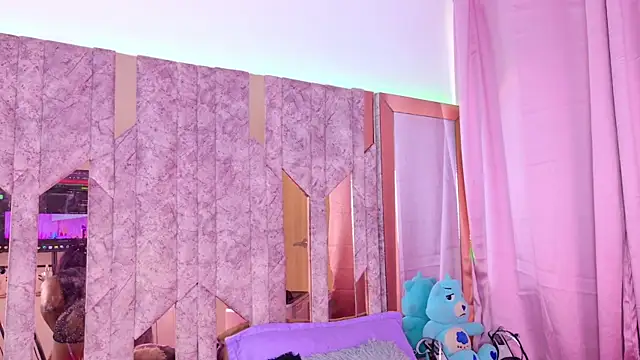 SarahBrunet online show from October 6, 1:34 pm