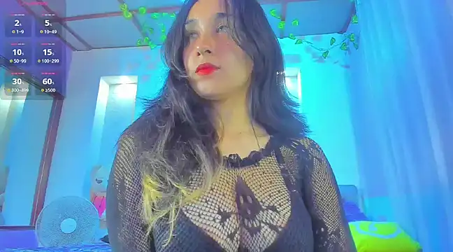 Snapshot of juliieta_love chatting on February 11, 8:10 pm juliieta love online show from February 11, 8:10 pm