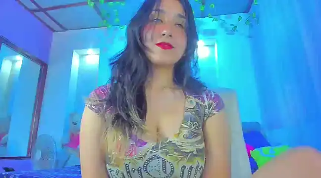 Snapshot of juliieta_love chatting on February 10, 8:00 pm juliieta love online show from February 10, 8:00 pm
