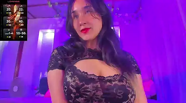 Snapshot of juliieta_love chatting on February 4, 7:55 pm juliieta love online show from February 4, 7:55 pm