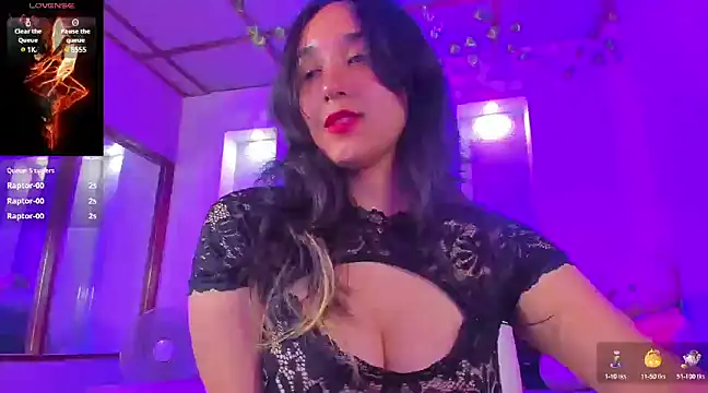 Snapshot of juliieta_love chatting on February 4, 10:55 pm juliieta love online show from February 4, 10:55 pm