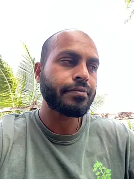 islandvybee55 online show from November 12, 5:06 pm