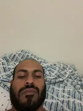 islandvybee55 online show from January 15, 12:30 am