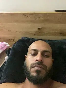 islandvybee55 online show from March 10, 2:43 pm