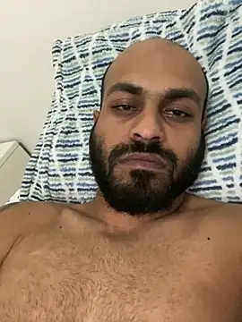 islandvybee55 online show from March 11, 4:51 am