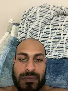 islandvybee55 online show from January 27, 2:20 am