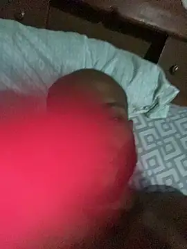 islandvybee55 online show from February 11, 3:06 am