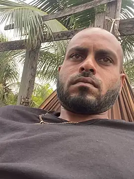 islandvybee55 online show from December 20, 2:42 pm