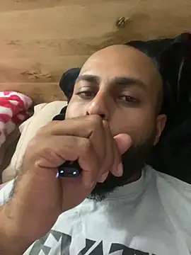 islandvybee55 online show from March 7, 6:02 pm