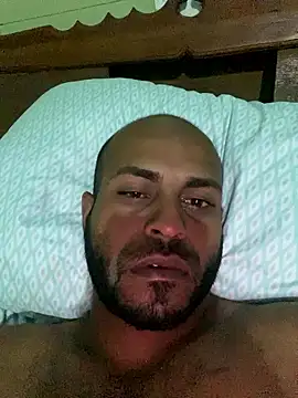 islandvybee55 online show from January 14, 3:10 am