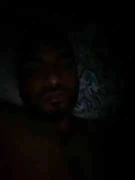 islandvybee55 online show from February 17, 3:15 am