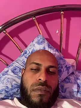 islandvybee55 online show from February 24, 2:12 am