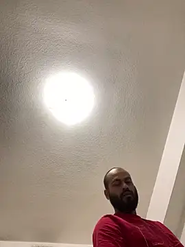 islandvybee55 online show from March 22, 8:51 am