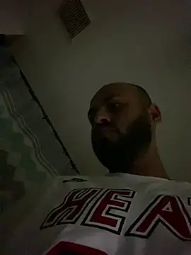 islandvybee55 online show from February 26, 6:08 am