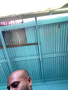 islandvybee55 online show from January 6, 3:05 pm