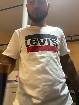 islandvybee55 online show from February 20, 11:23 am