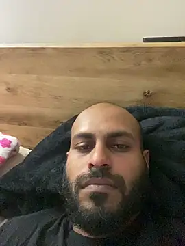 islandvybee55 online show from March 19, 6:52 pm