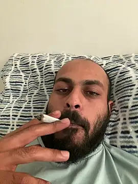 islandvybee55 online show from February 8, 10:29 pm